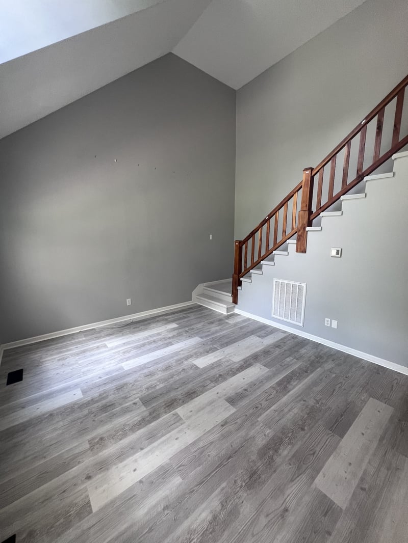921 Jordan Cir, White Bluff, TN 37187