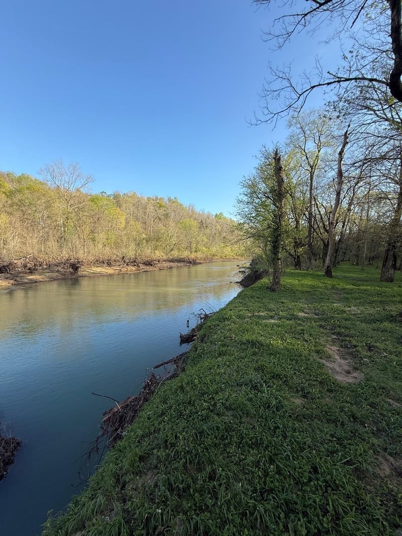 610 Dogwood Way, Burns, TN 37029
