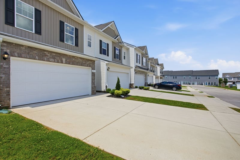 2911 Foley Rd, Columbia, TN 38401