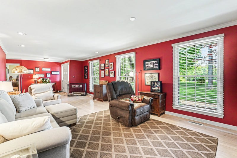 1296 Lawrence Ln, Springfield, TN 37172