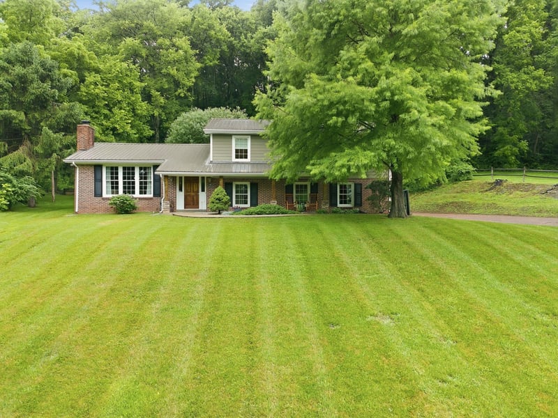 104 Fairview Dr, Mount Pleasant, TN 38474