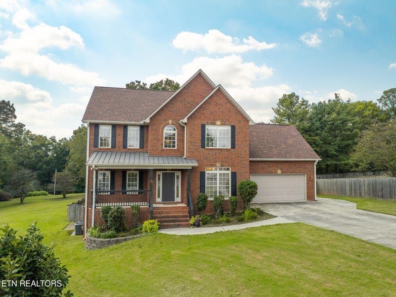 3560 Hirst Cir, Lenoir City, TN 37772