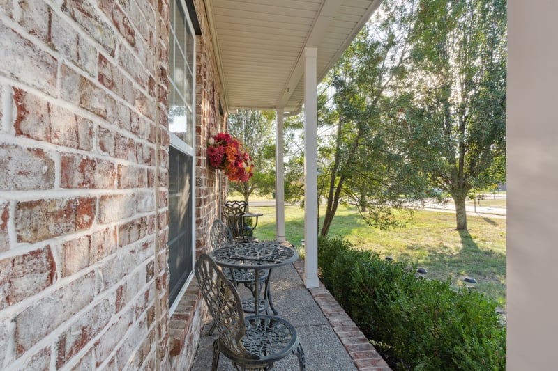 8018 Burntwood Dr, La Vergne, TN 37086