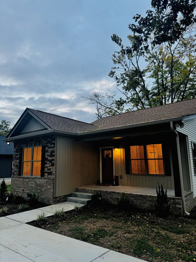 207 Strawberry St, Portland, TN 37148