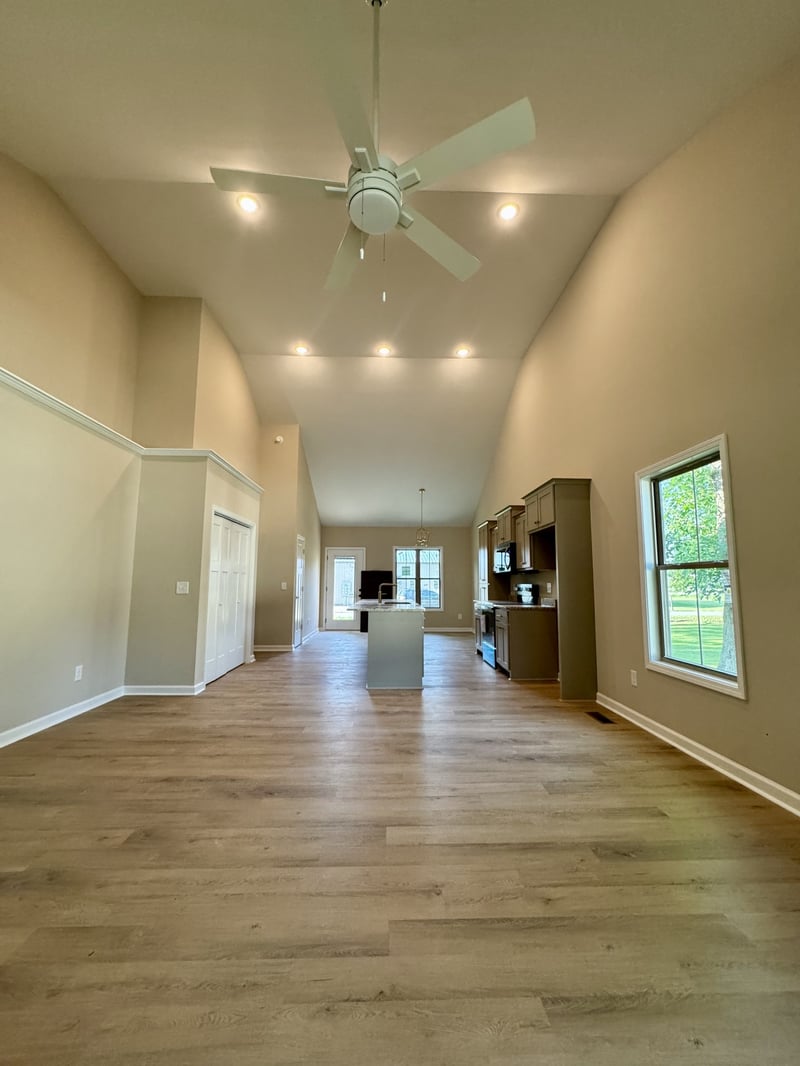 207 Strawberry St, Portland, TN 37148