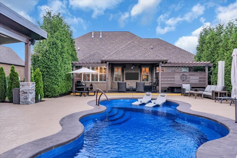 450 Huntington Dr, Lebanon, TN 37087