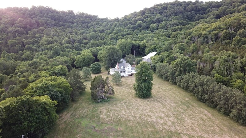 103 Nixon Hollow Ln N, Pleasant Shade, TN 37145