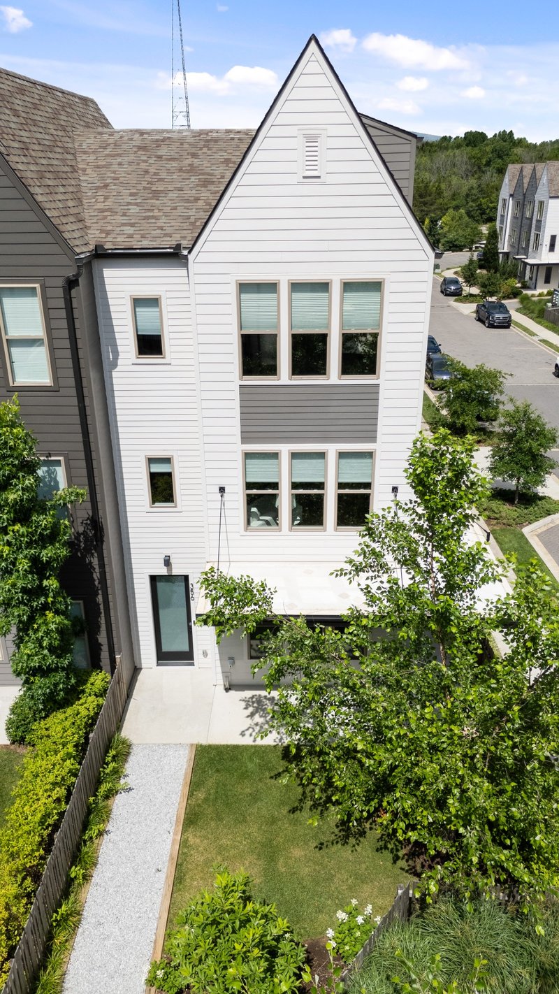 356 E Village Ln, Nashville, TN 37216
