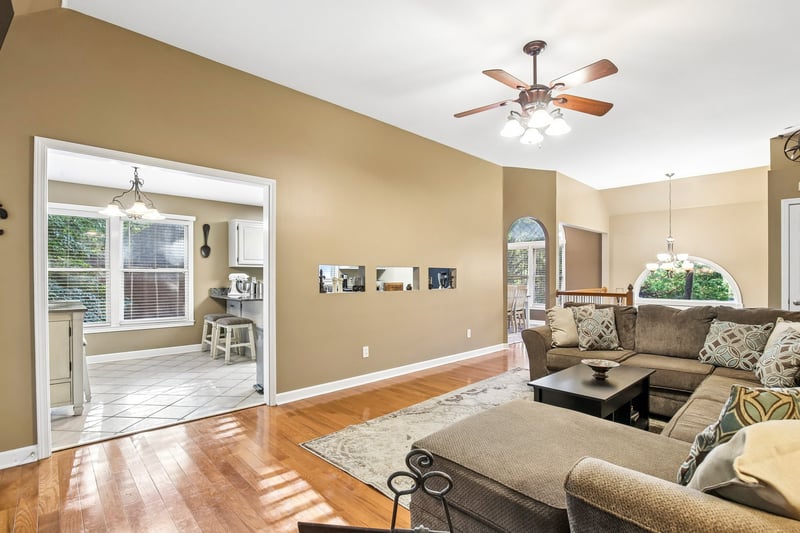 409 Sunset Ct, Hermitage, TN 37076