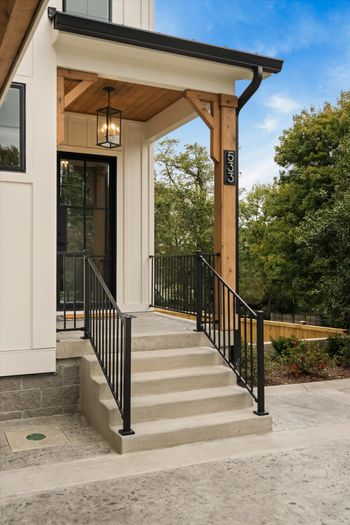533 Highcrest Dr, Nashville, TN 37211