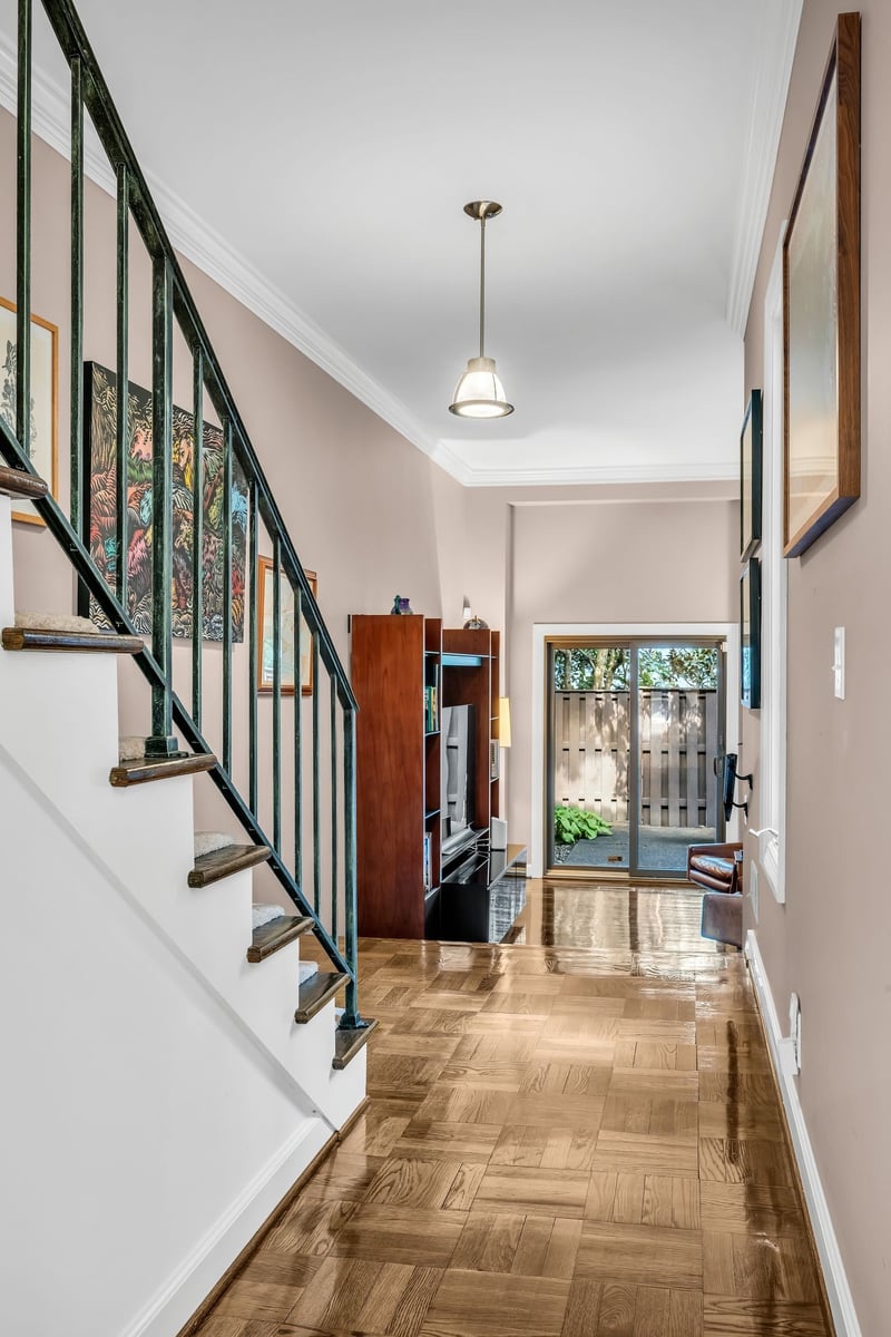 694 Timber Ln, Nashville, TN 37215
