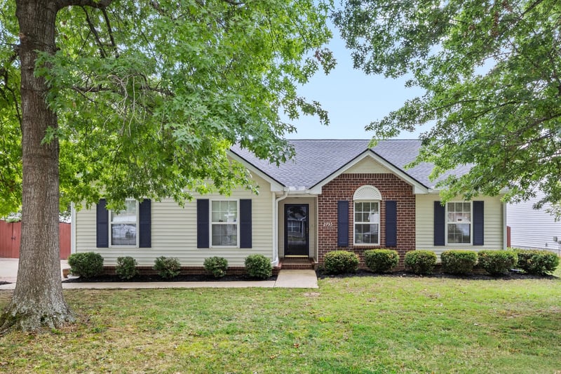 2735 Roscommon Dr, Murfreesboro, TN 37128