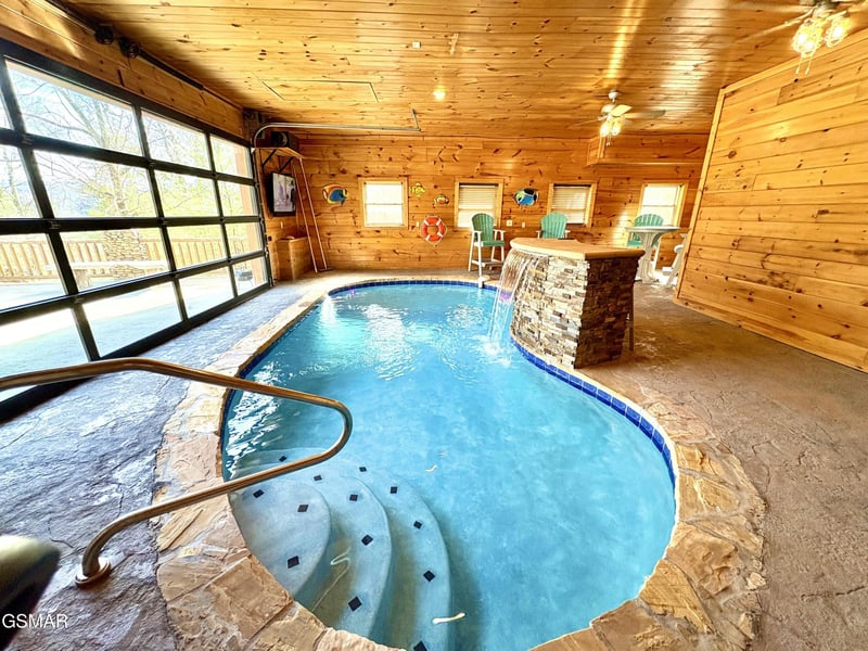 2738 Cats Paw Ln, Sevierville, TN 37862