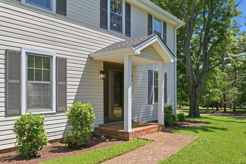 7800 Indian Springs Dr, Nashville, TN 37221