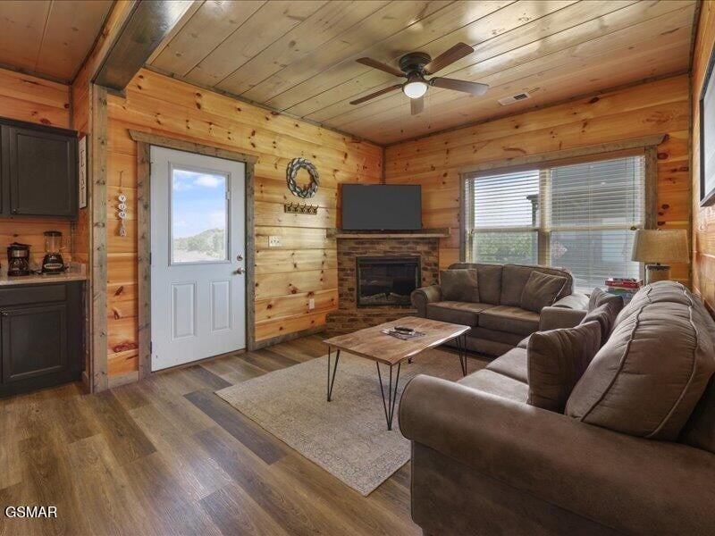 1654 Veterans Blvd #1, Sevierville, TN 37862