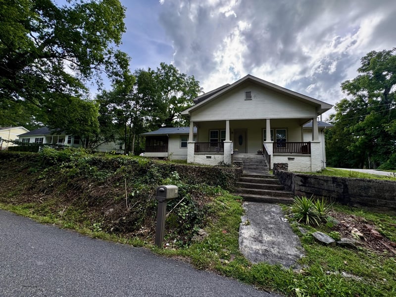 205 Wheeler Ave, Chickamauga, GA 30707