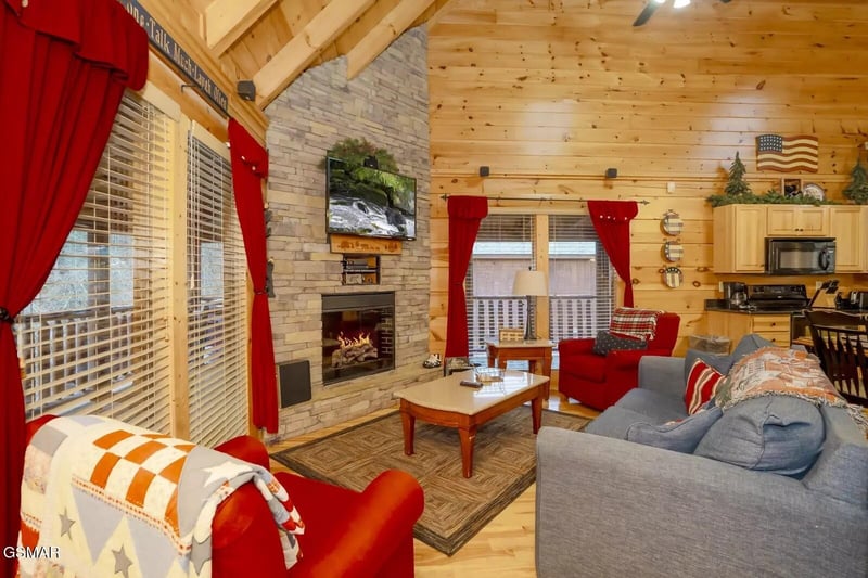 1928 Bear Creek Falls Way, Sevierville, TN 37876