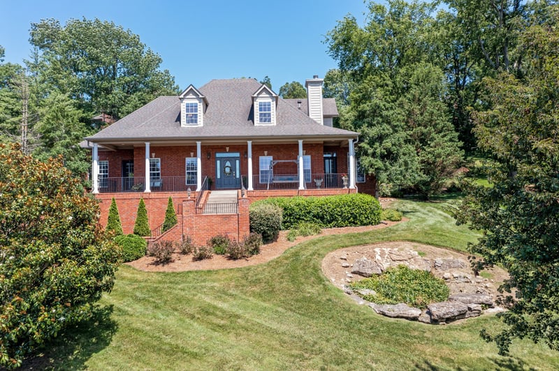 8216 W Chase Ct, Nashville, TN 37221