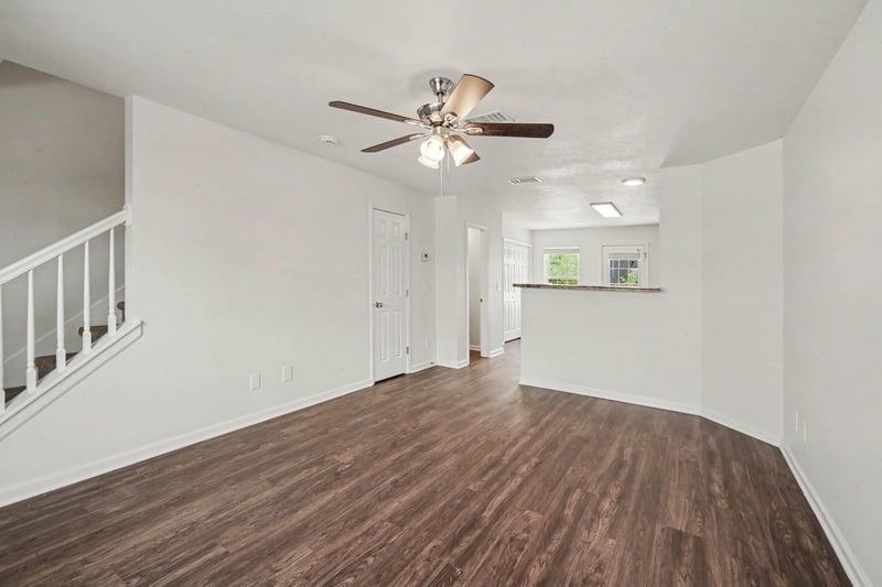 8058 Logan Dr, La Vergne, TN 37086