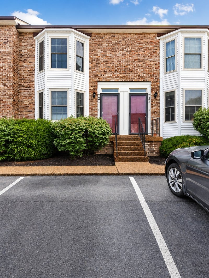250 Sanders Ferry Rd #21, Hendersonville, TN 37075