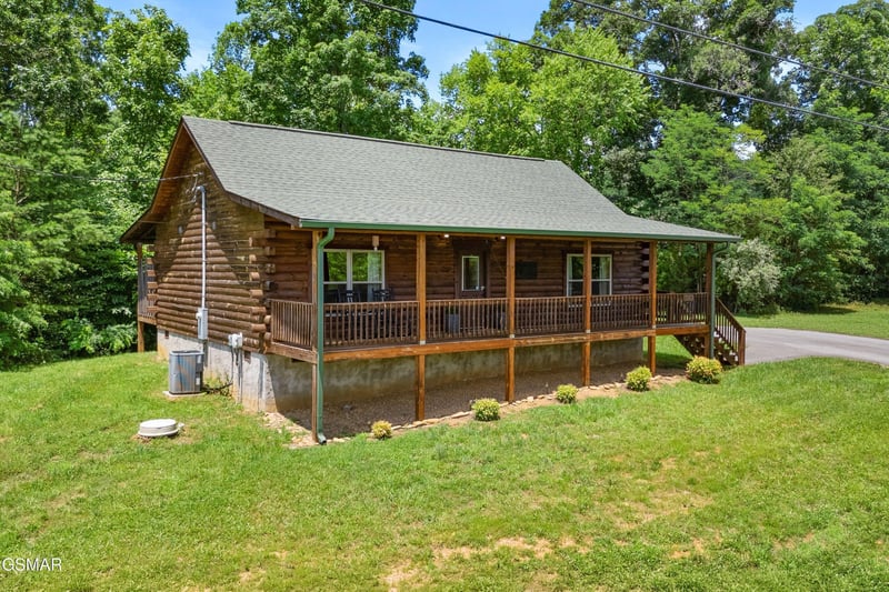 2316 Wingspan Dr, Sevierville, TN 37876