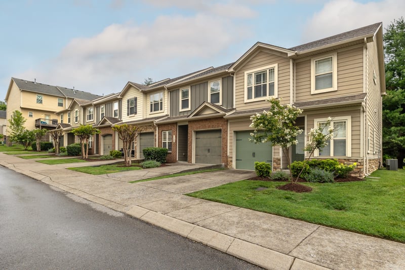 1130 Woodbury Falls Ct, Nashville, TN 37221