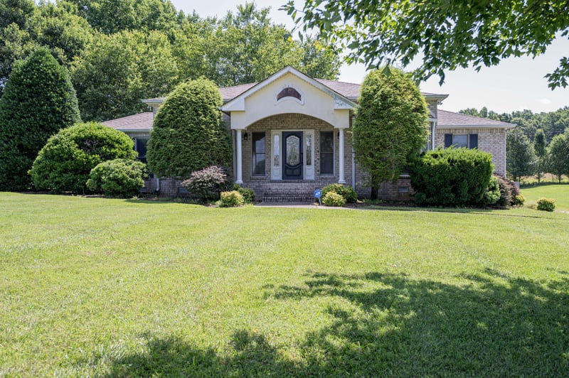 205 Meadowlark Ct, Dickson, TN 37055