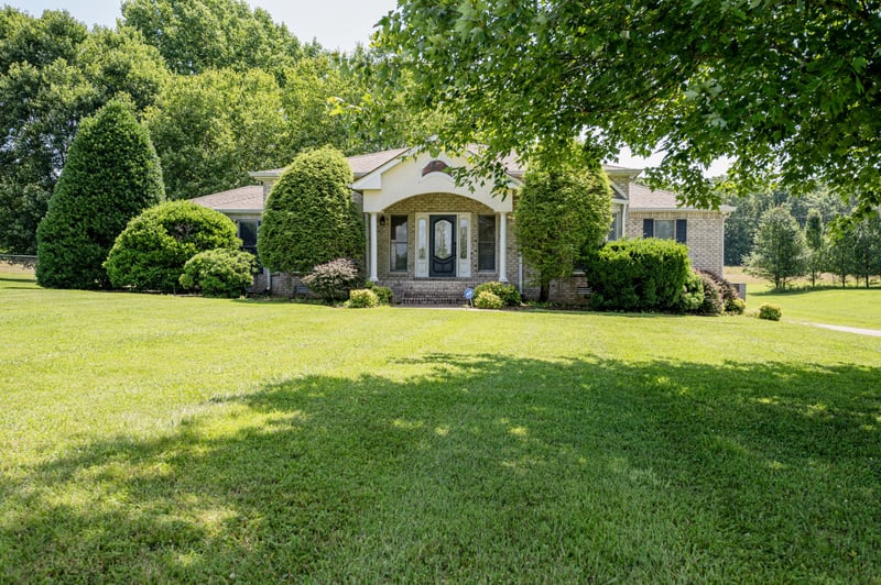 205 Meadowlark Ct, Dickson, TN 37055