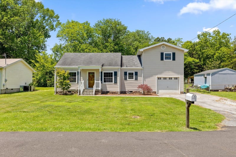 8 Morgan Cir, Fort Oglethorpe, GA 30742