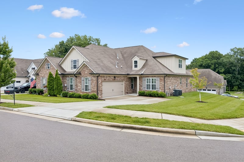 5000 Harbor Reserve Cv, Hermitage, TN 37076