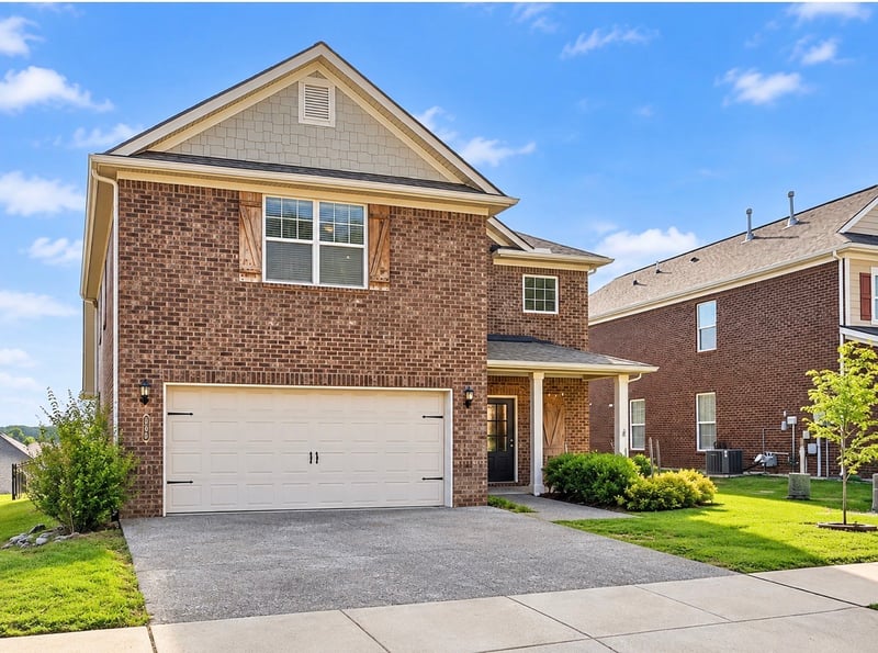 300 Black Thorn Ln, Gallatin, TN 37066