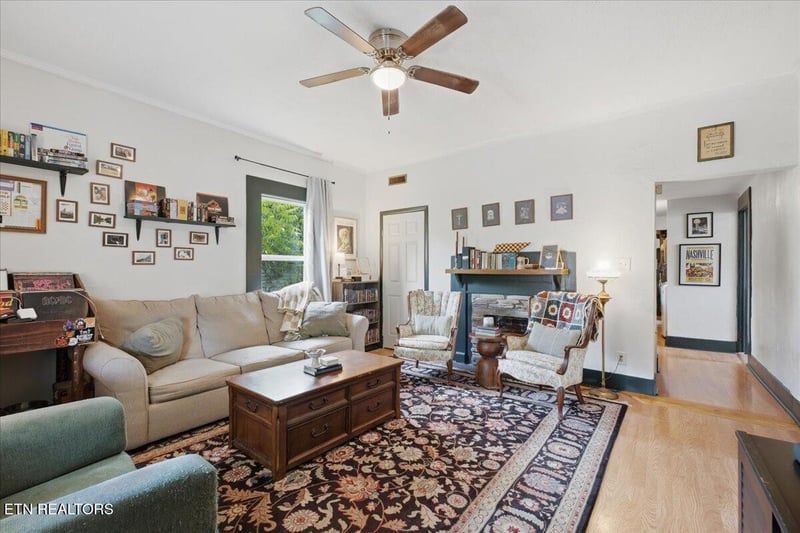 2115 Chicago Ave, Knoxville, TN 37917