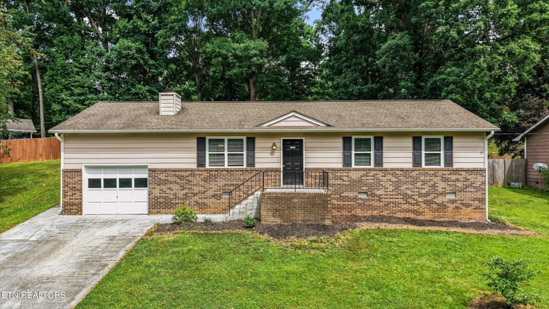 10725 Bell Valley Dr, Knoxville, TN 37934