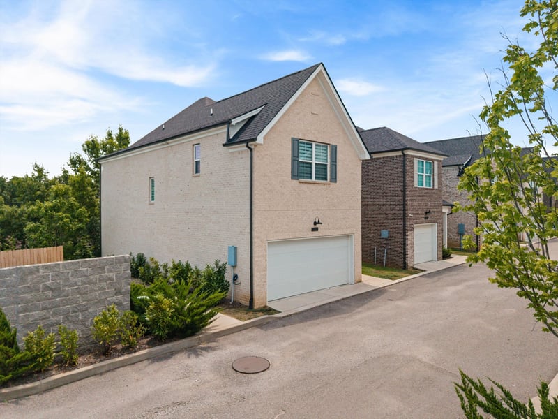 2656 Lakevilla Dr #17, Nashville, TN 37217