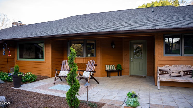 4242 Pearl Valley Rd, Sevierville, TN 37876