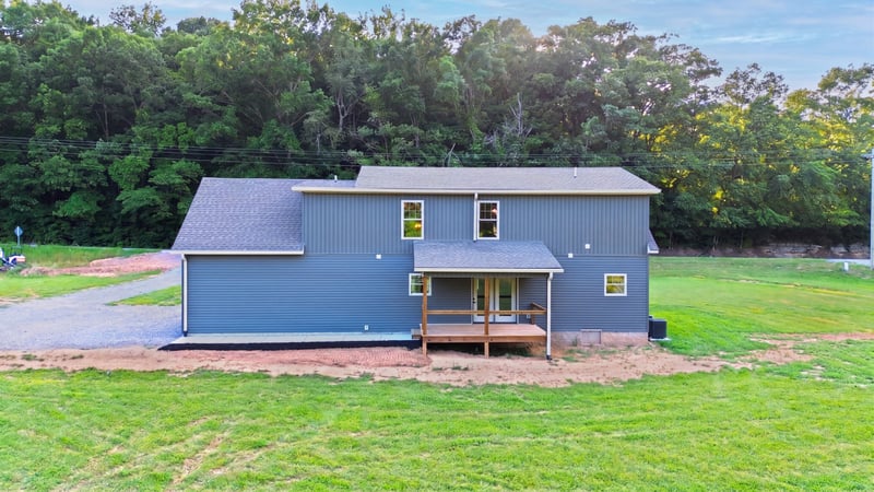 210 Granville Hwy, Chestnut Mound, TN 38552