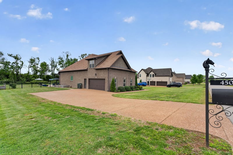 450 Cobblestone Way, Mount Juliet, TN 37122