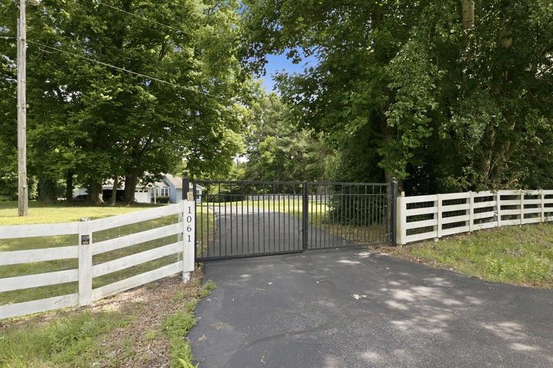 1061 Cliff White Rd, Columbia, TN 38401