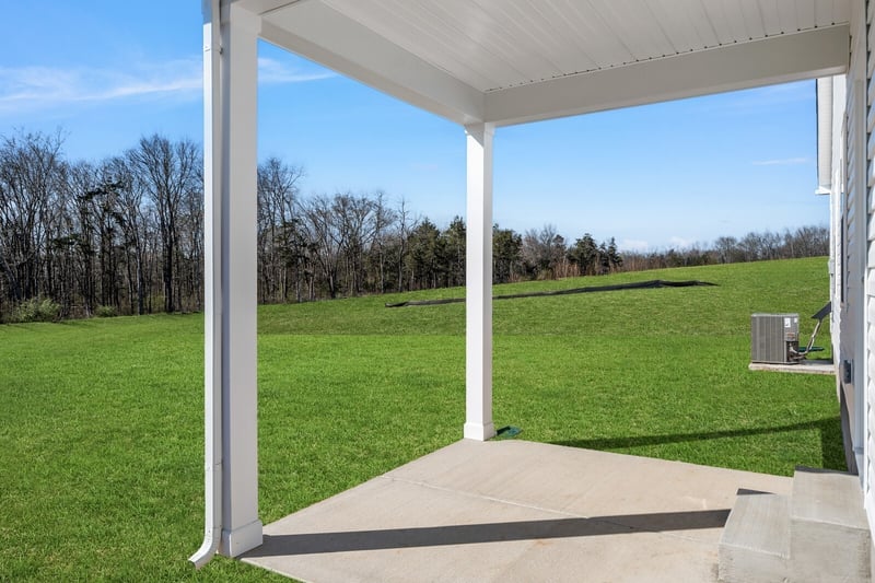 123 Jasper Way, White Bluff, TN 37187