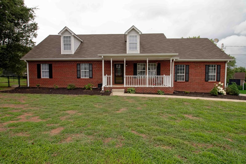 114 Lake Forest Dr, La Vergne, TN 37086
