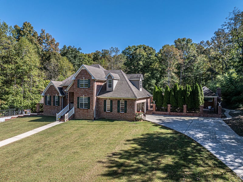 1194 Spann Rd, Charlotte, TN 37036