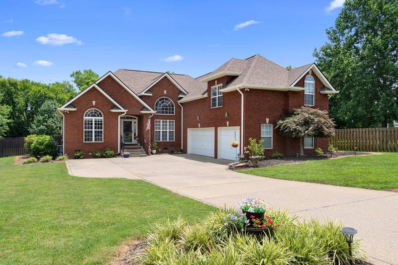 157 Mimosa Dr, Gallatin, TN 37066