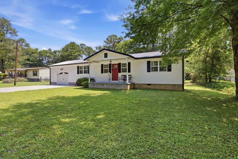 305 Longwood St, Chickamauga, GA 30707