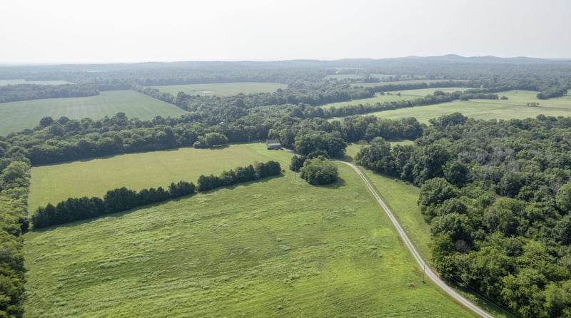 3130 Luke Moser Rd, Columbia, TN 38401