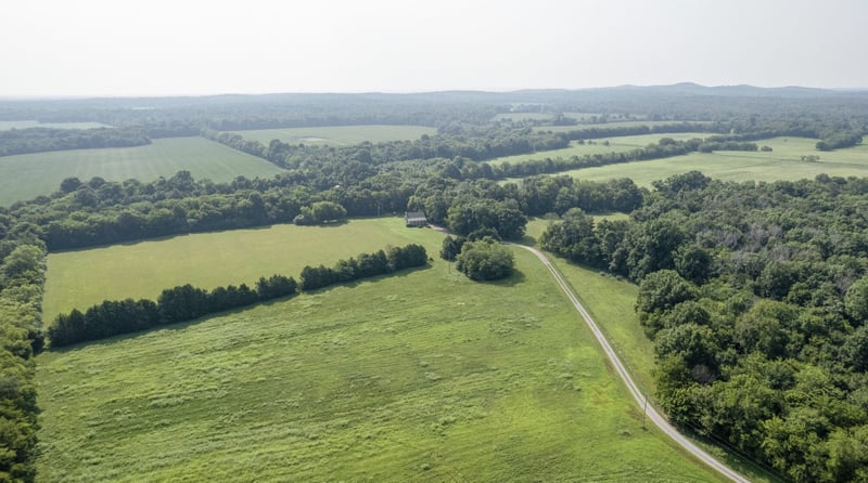 3008 Luke Moser Rd, Columbia, TN 38401