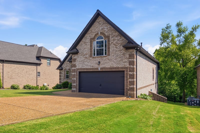 1104 Secretariat Dr, Mount Juliet, TN 37122