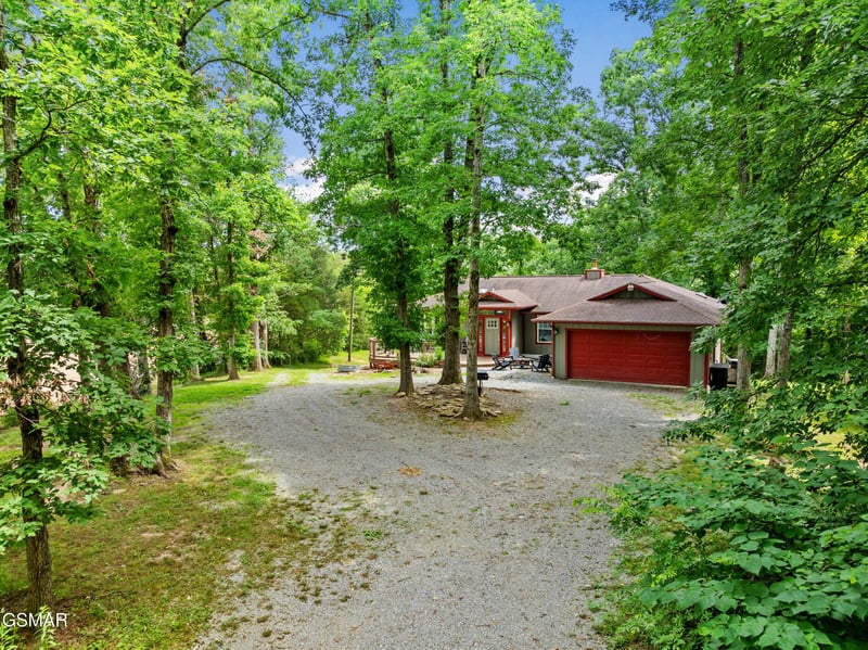240 Bob Hollow Rd, Sevierville, TN 37876