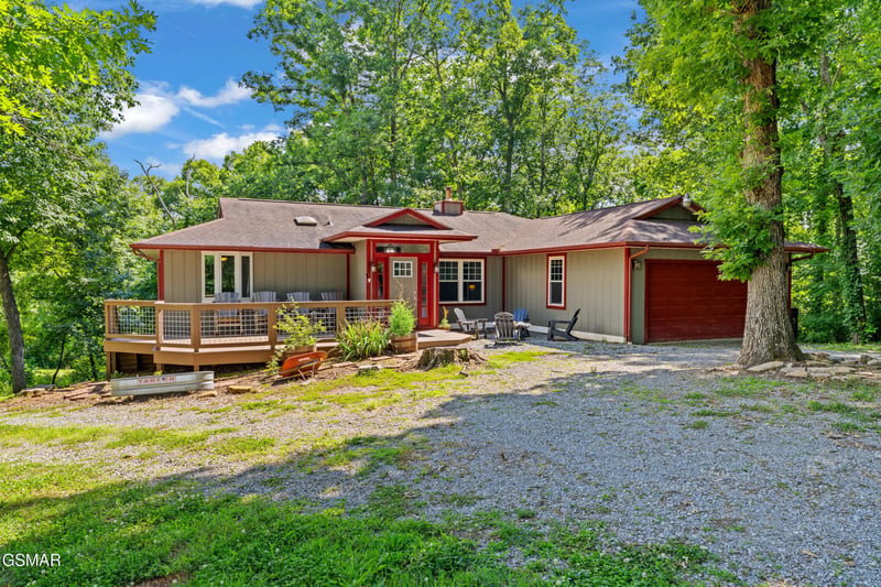 240 Bob Hollow Rd, Sevierville, TN 37876