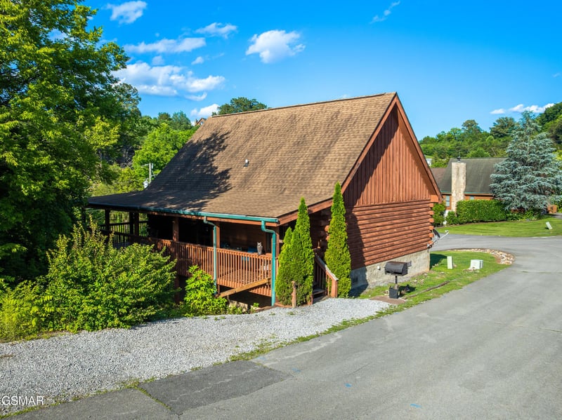 1810 Trout Way, Sevierville, TN 37862