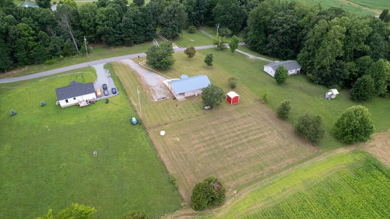 618 Lear Rd, Portland, TN 37148